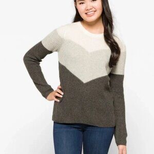 Design History Carrie zipper back Sweater